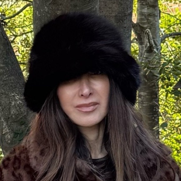 Fabulous Faux Fur Bucket Hat - Picture 1 of 4